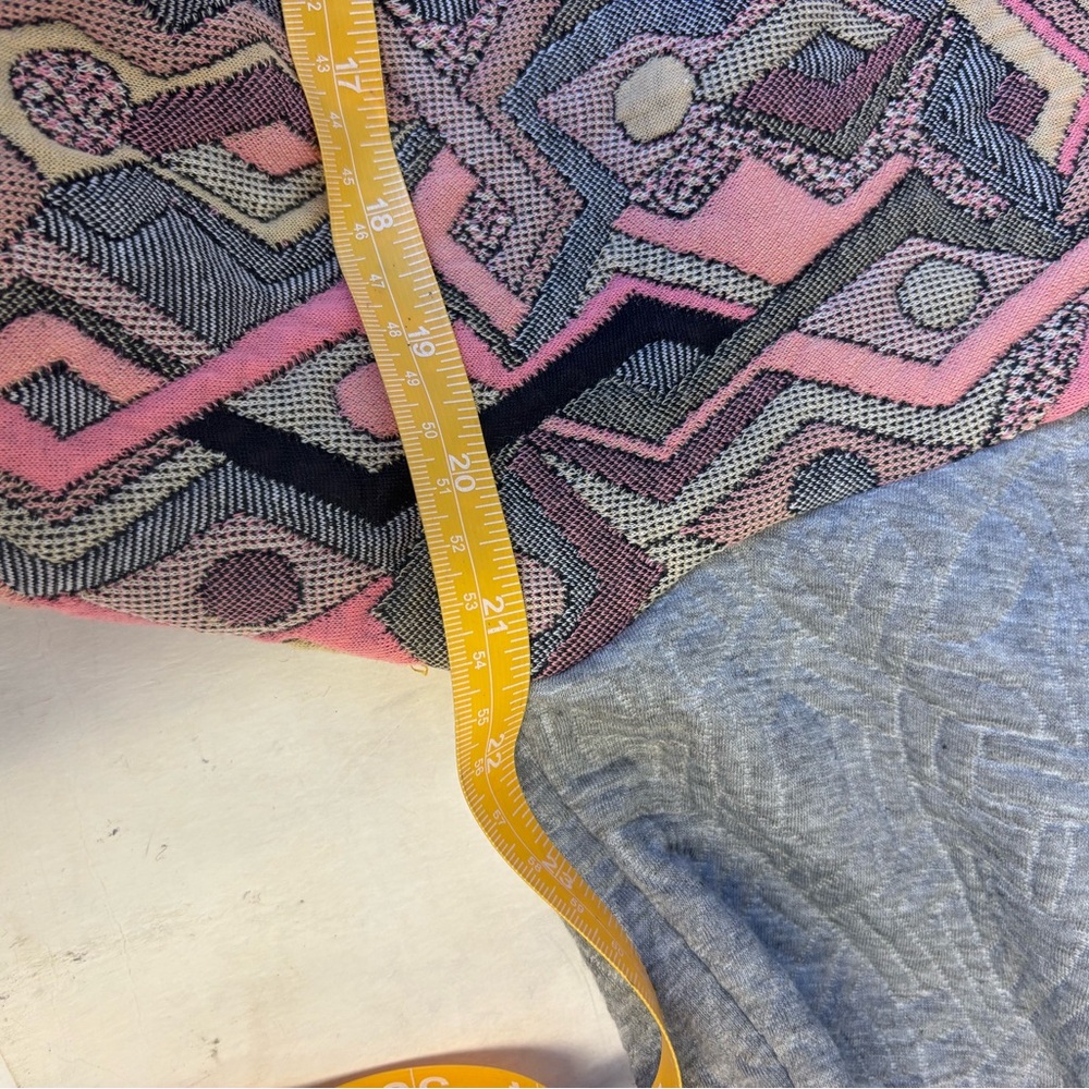 Geometric Patterned Sweater with Gray Sleeves - image 5